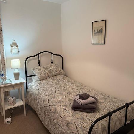 Single Room With Beautiful Garden EDI Exterior foto