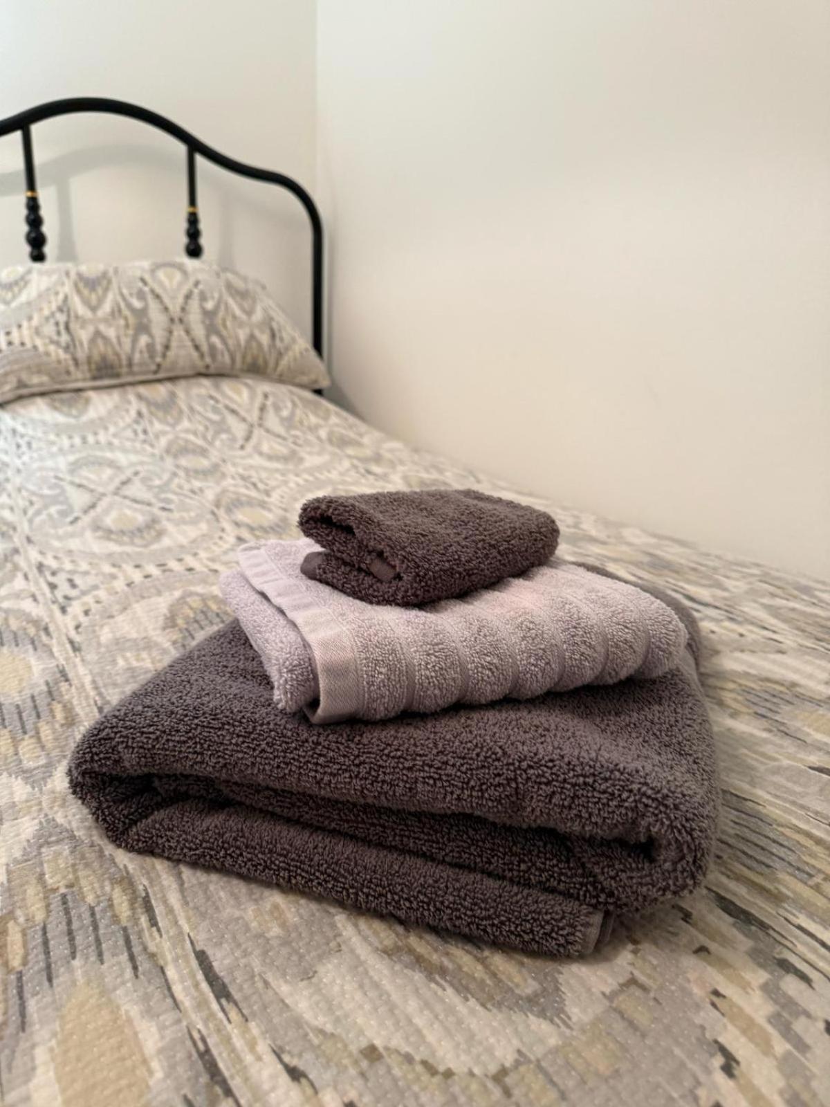 Single Room With Beautiful Garden EDI Exterior foto